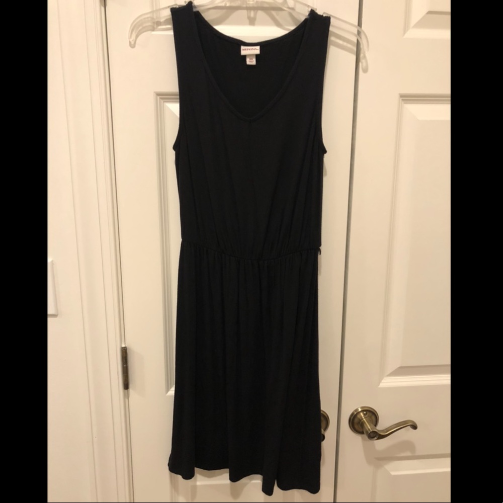 Casual black dress